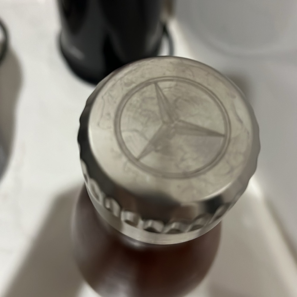 Water bottle - Picture 3 of 4